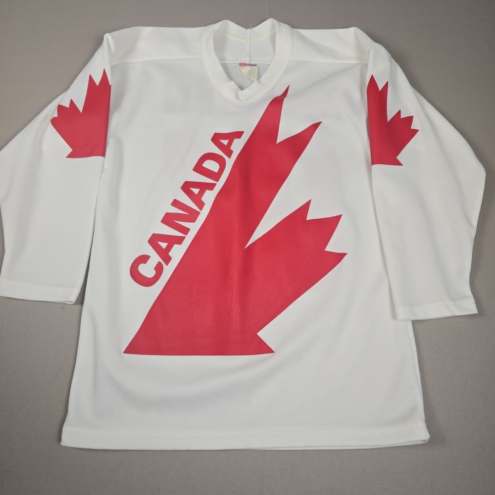 Vintage Team Canada Hockey Jersey CCM Maple Leaf Graphic Boys Large 80's